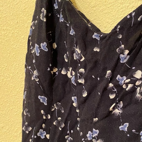 Vintage Blue Floral Sweetheart Romper - Picture 5 of 6